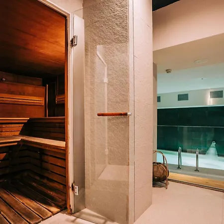 Отель Gran Claustre Boutique 4*