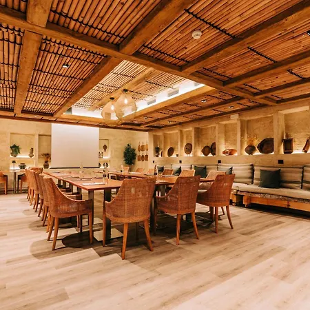 Gran Claustre Boutique & فندق التافولا